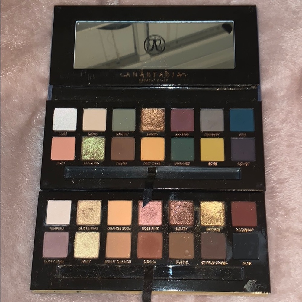subculture and soft glam eyeshadow palettes!!!